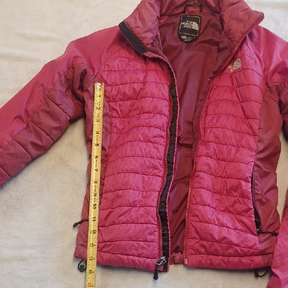 The North Face Fuchsia Quilted Jacket - Picture 8 of 11